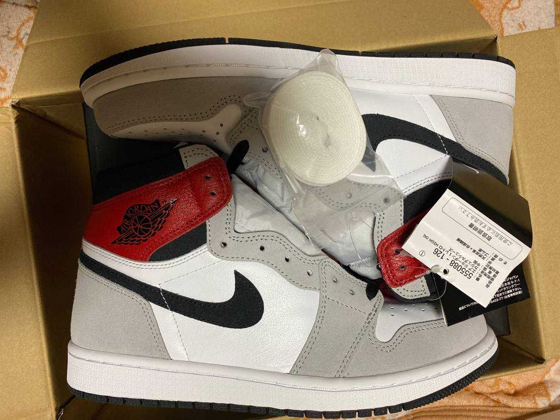 Nike Air Jordan 1 High OG "White/Black/Light Smoke Grey"