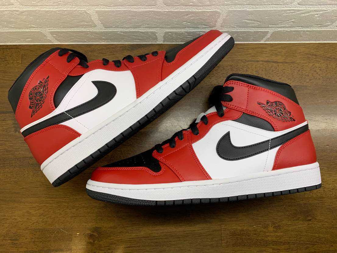 Nike Air Jordan 1 Mid "Bred"
