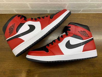Nike Air Jordan 1 Mid "Bred"