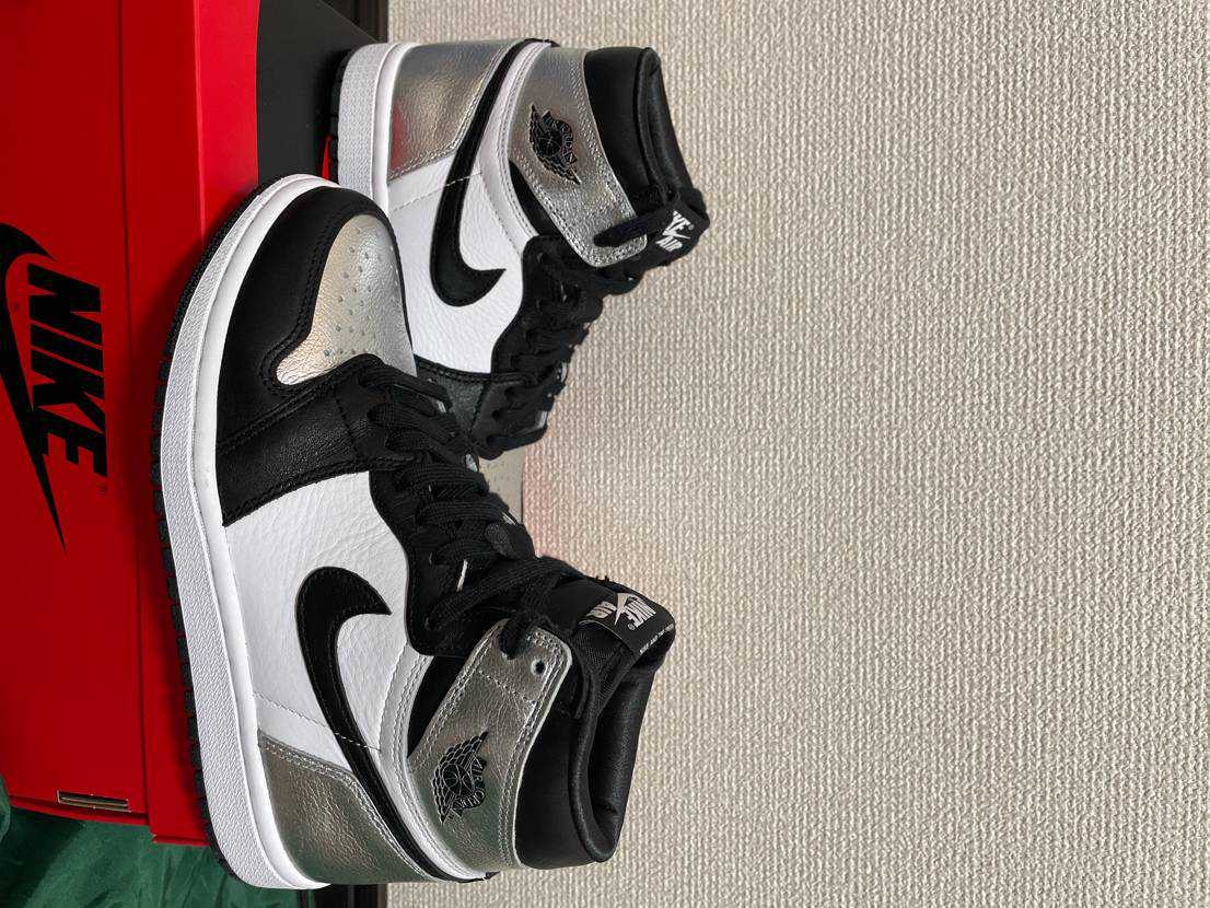 Nike Women's Air Jordan 1 Retro High OG "Silver Toe"