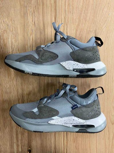 FRAGMENT × JORDAN AIR CADENCE PARTICLE GREY