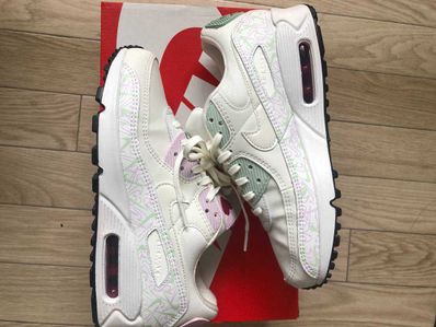 NIKE Women's AIR MAX 90 VDAY