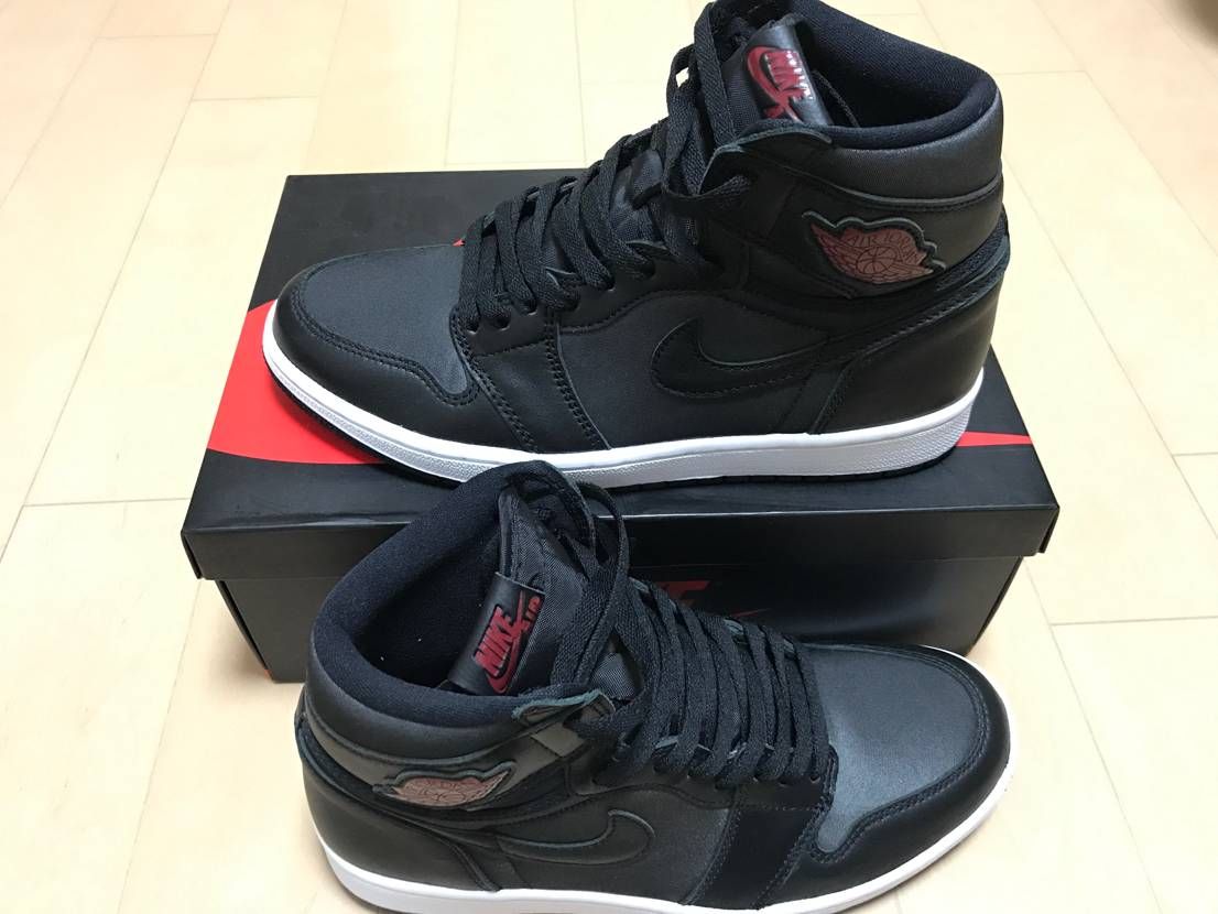 Nike Air Jordan 1 Retro High OG "Black/Metallic Silver/Gym Red"  