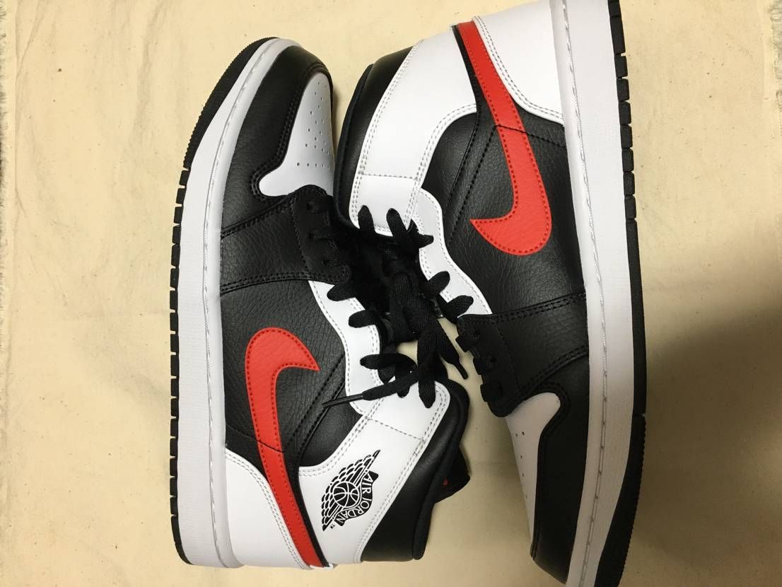 NIKE AIR JORDAN 1 MID "BLACK/CHILE RED/WHITE"