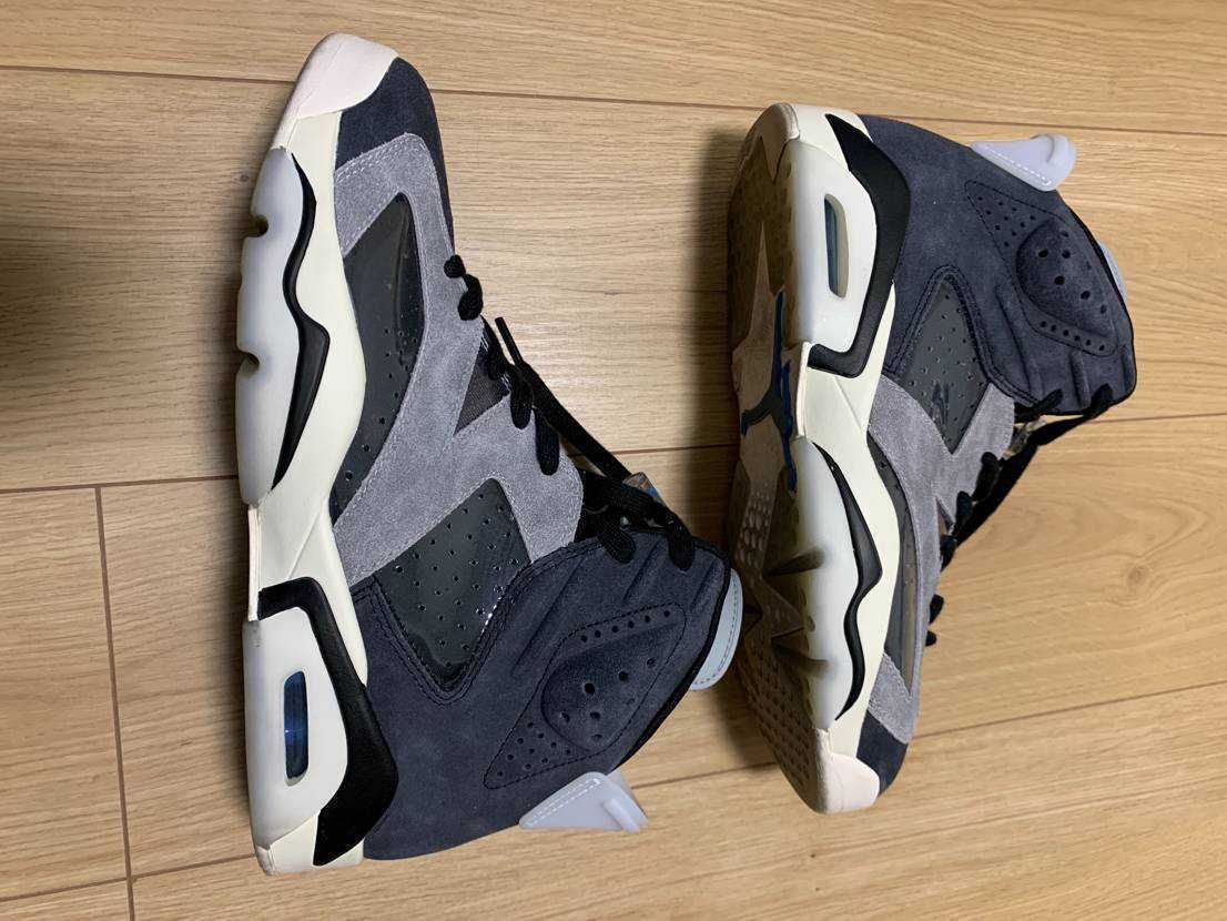 NIike Women's Air Jordan 6 "Smoke Grey"