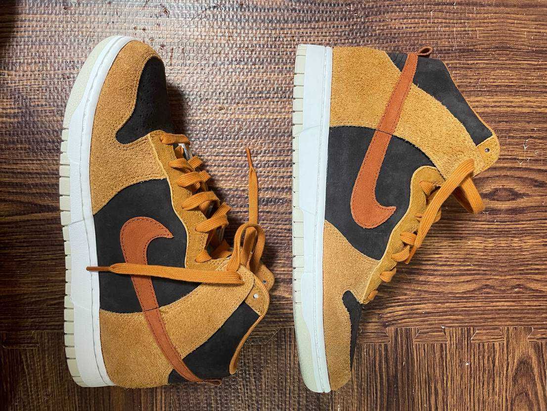 NIKE DUNK HIGH PRM "DARK CURRY"