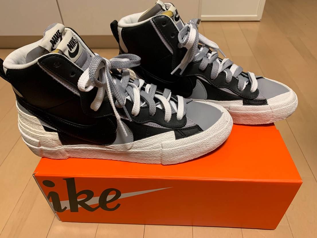 sacai × NIKE BLAZER MID "BLACK/WOLF GREY/WHITE"