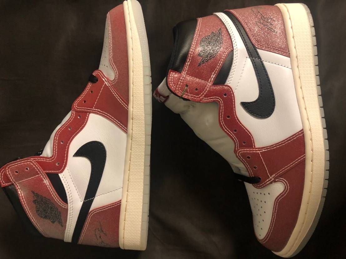 Trophy Room × Nike Air Jordan 1 High OG "Chicago"