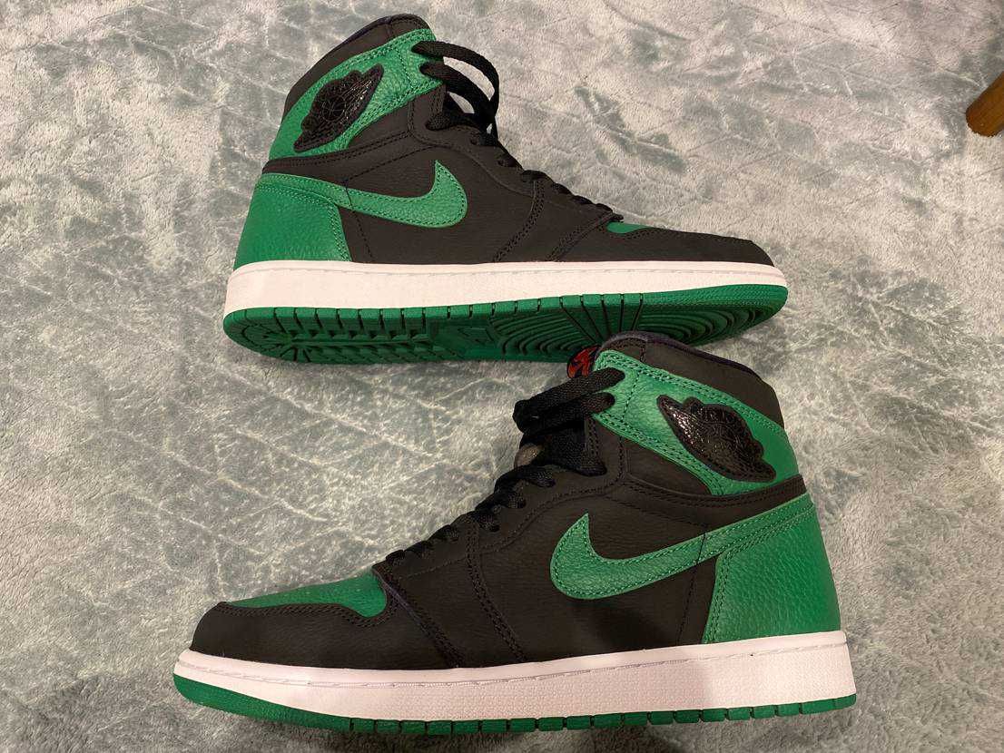 Nike Air Jordan 1 Retro High OG "Black/Pine Green" (2020)      