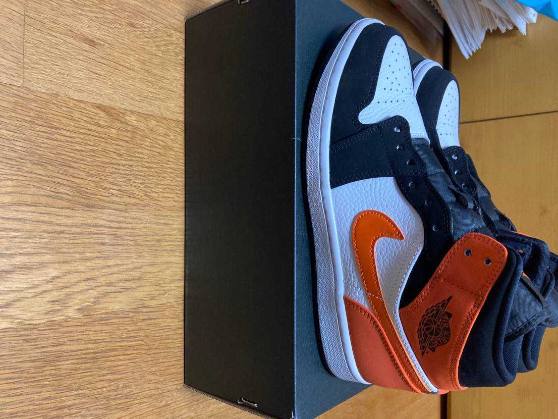 NIKE AIR JORDAN 1 MID "SHATTERED BACKBOARD"