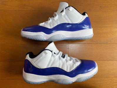 NIKE Women's AIR JORDAN 11 LOW "CONCORD SKETCH"
