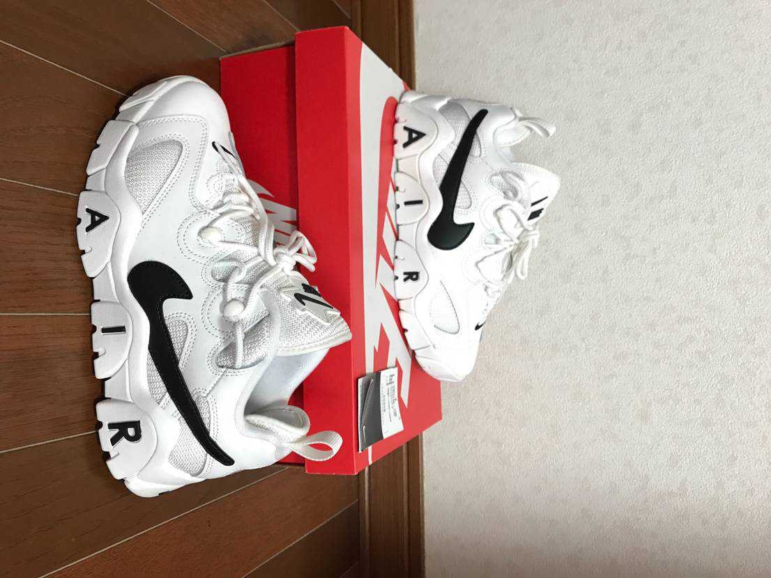 NIKE AIR BARRAGE LOW "WHITE/BLACK"