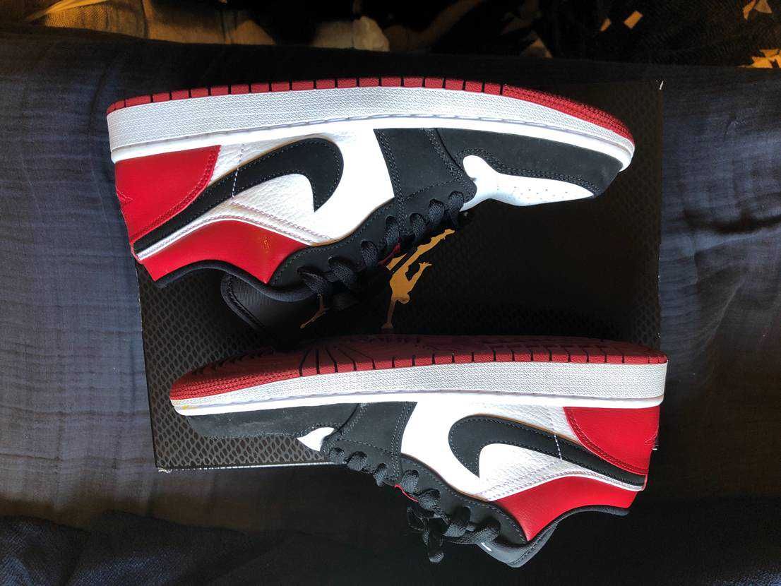 Nike Air Jordan 1 Low "Black Toe"