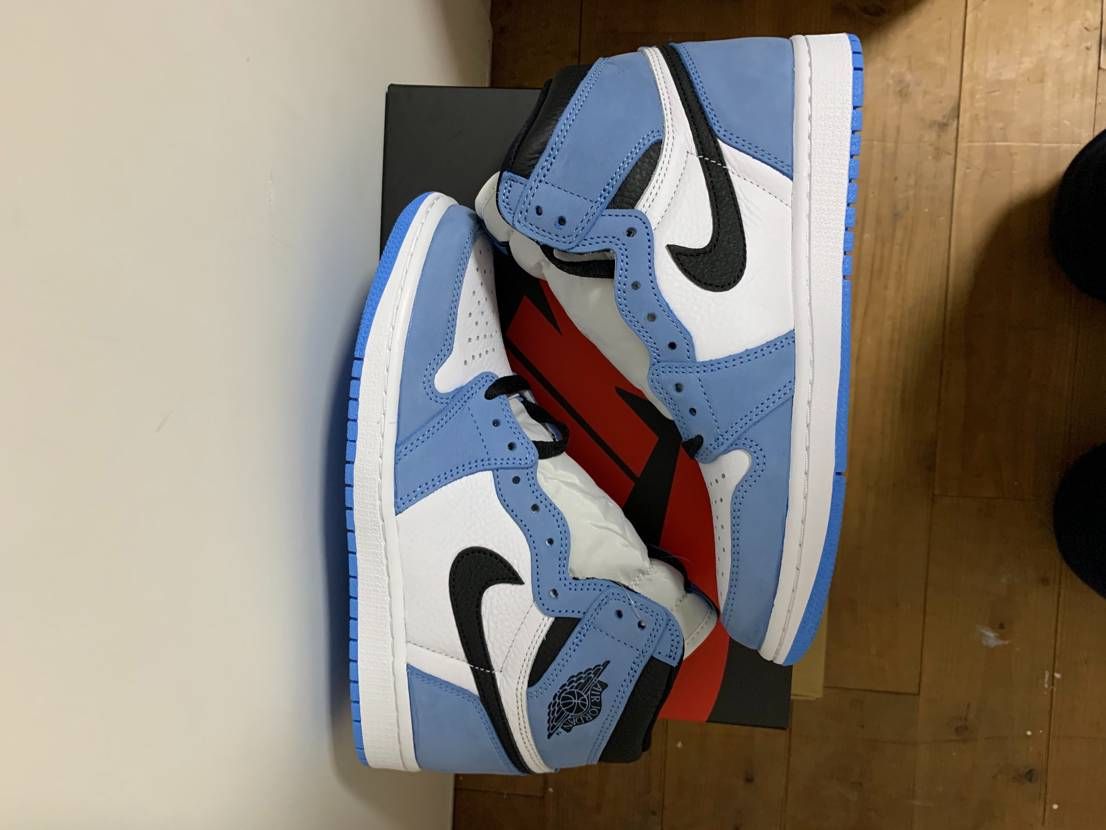 Nike Air Jordan 1 High OG "University Blue"