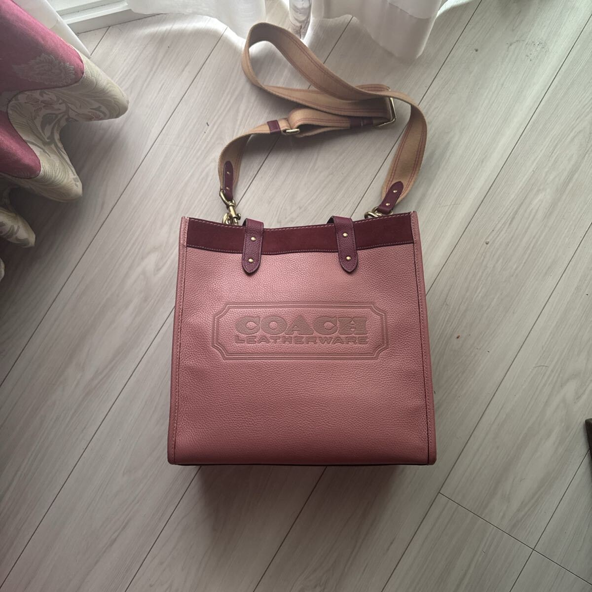超美品！！coachコーチショルダーバッグ　ピンク/ワインレッド　レザー