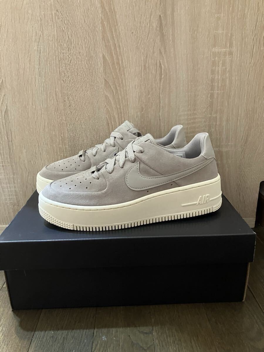 NIKE ナイキ　エアフォース1 セージ　LOW ウィメンズ25cm グレー　厚底　 AIR FORCE1 レディース