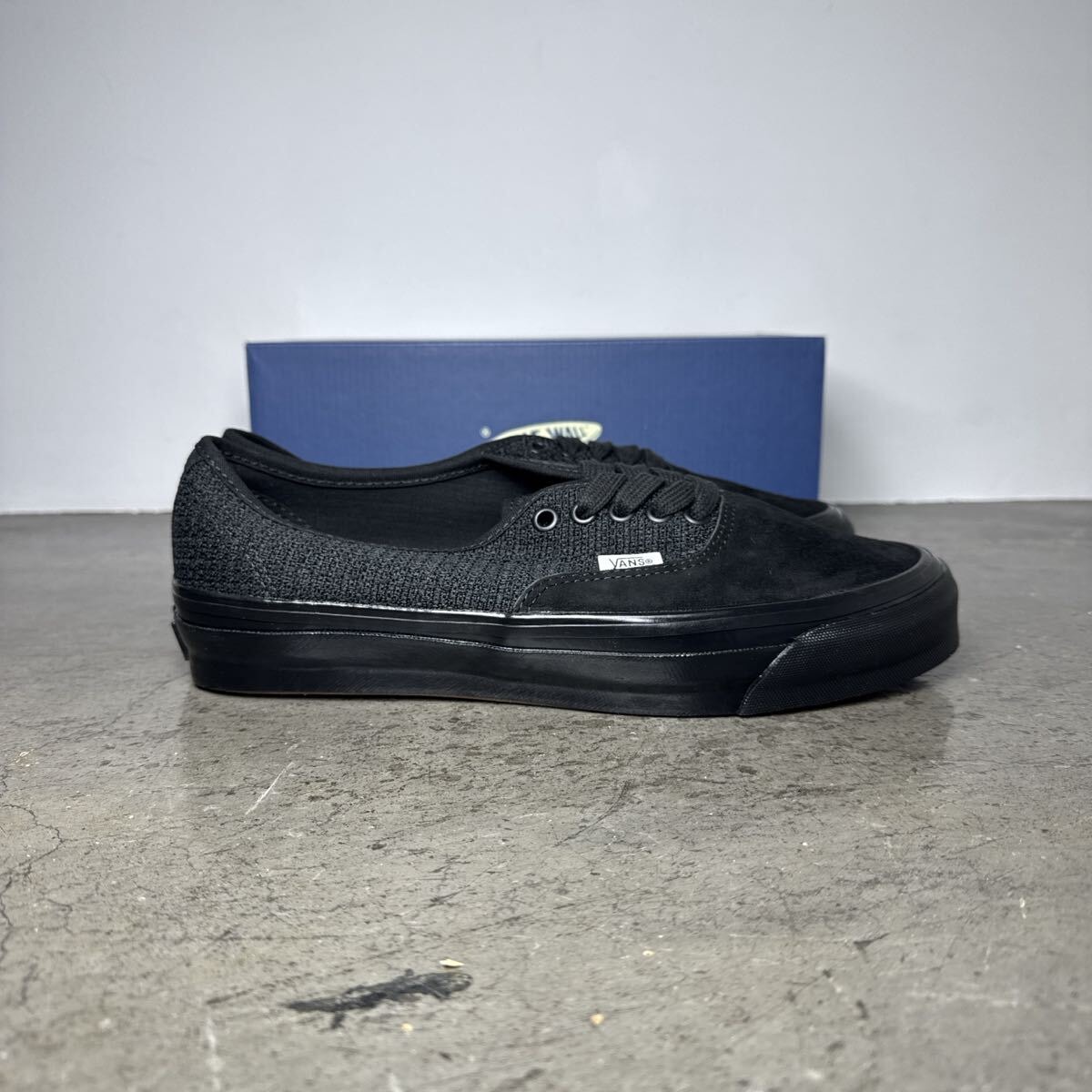 A+ (新品・未使用(ワケあり))】新品 VANS OTW authentic 44 バンズ