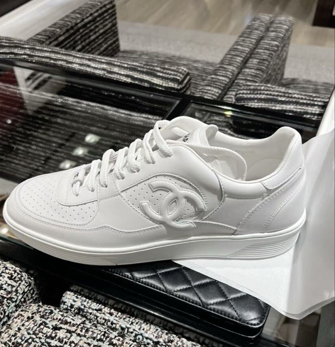 定番/希少 シャネル 新品 ココマークレザースニーカー 37(24cm) カーフ 本革 白 ホワイト