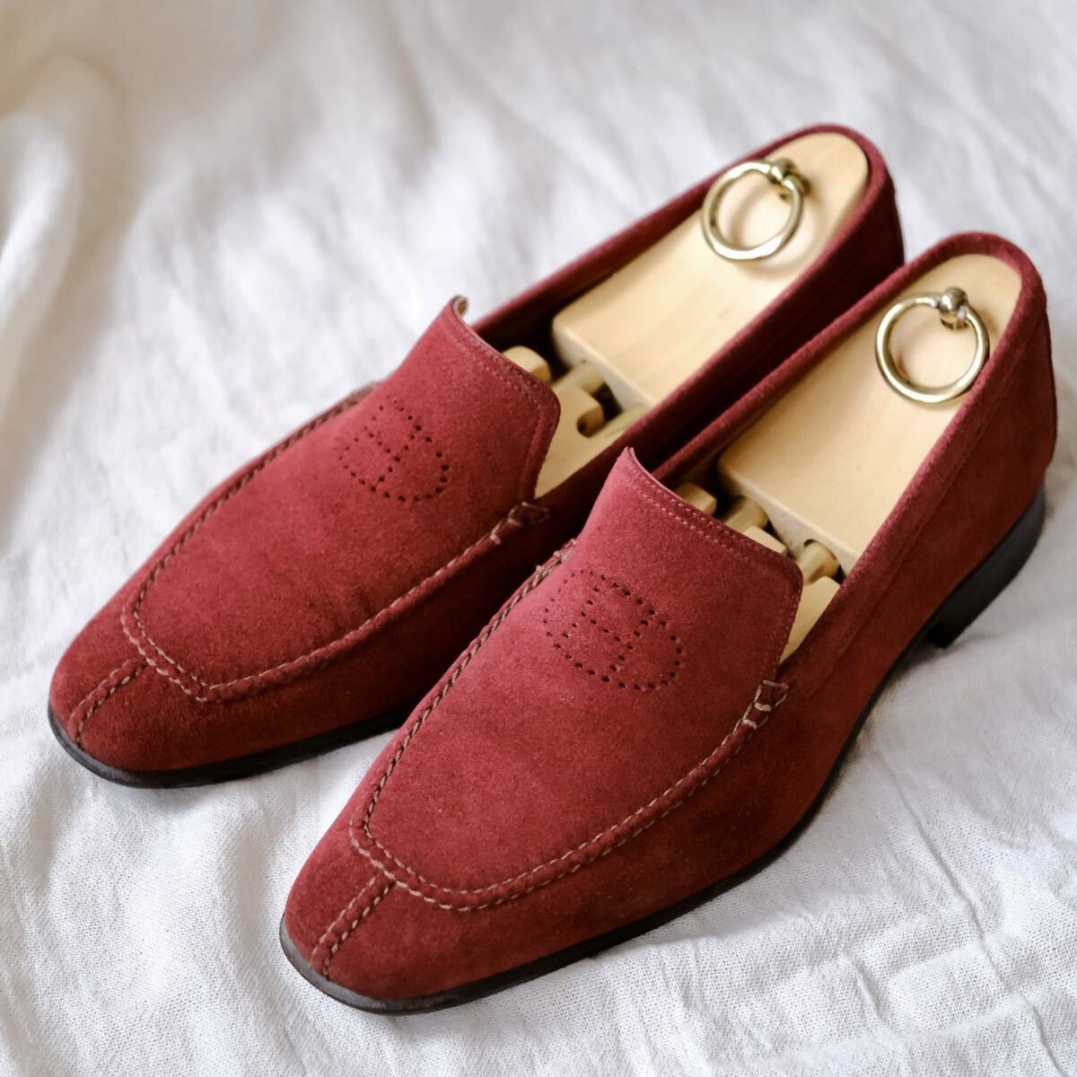 HERMESエルメス エヴリンHロゴモカNSTローファー赤40