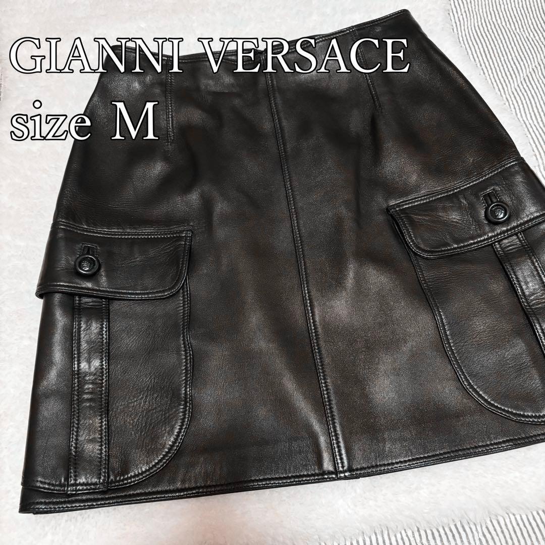 ヴェルサーチ レザースカート 黒 M ミニスカート ロック 甘辛コーデ タイトスカート ベルサーチ Gianni Versace