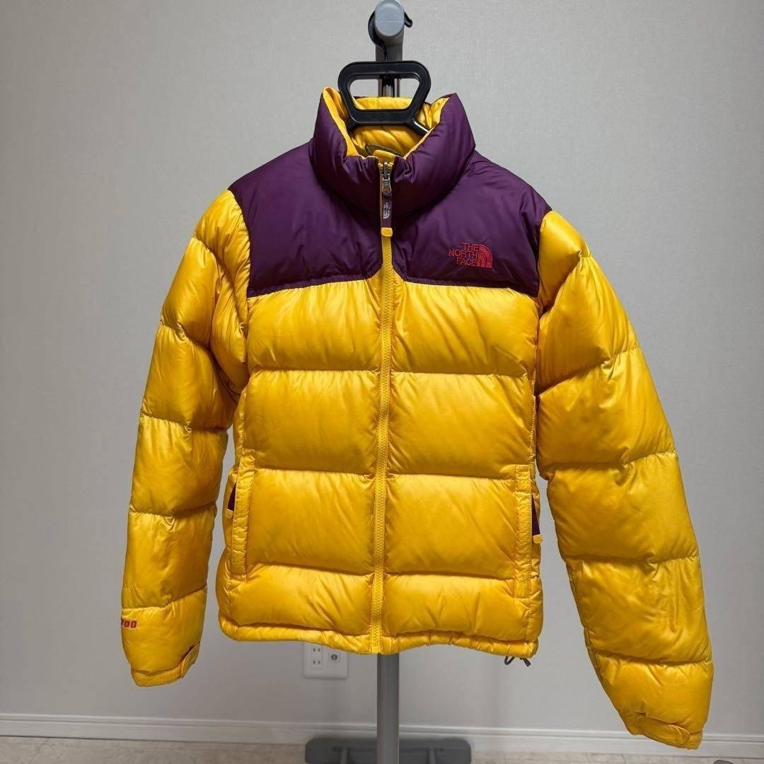 THE NORTH FACE ヌプシ ダウンジャケット 700フィル 黄×紫 希少カラー 防寒 軽量 人気モデル 刺繍ロゴ イエロ― レディース メンズ