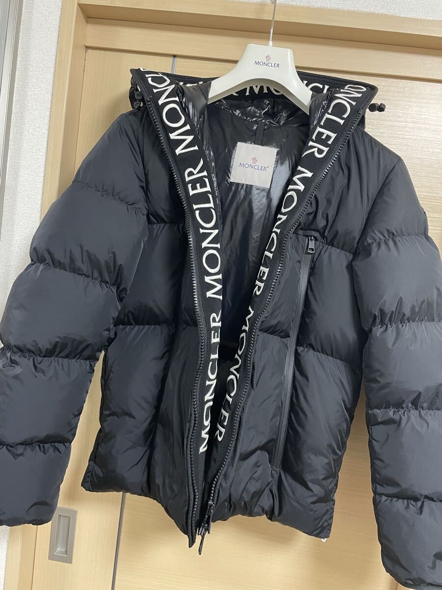 最終値下げ☆超美品おまけ付☆モンクレールモンクラーダウンジャケット黒2芸能人多数愛用 MONCLER