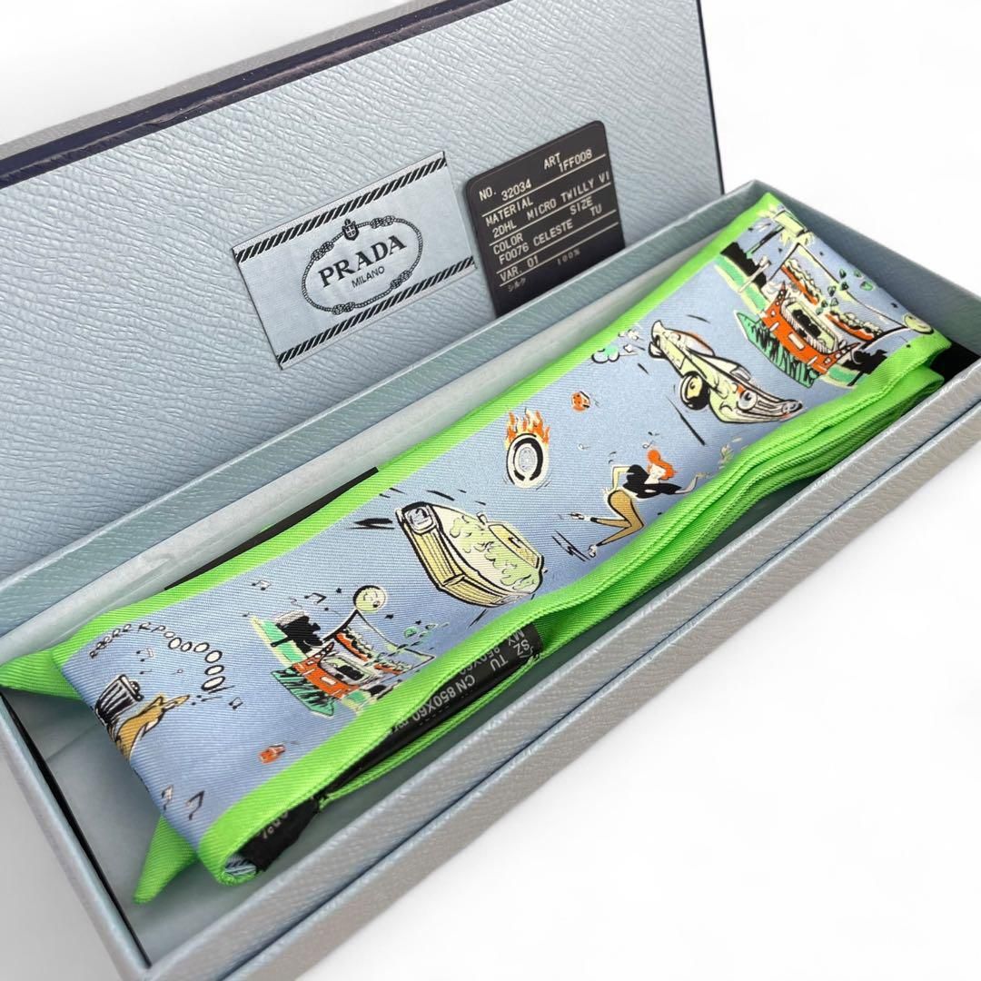 希少美品　プラダ　リボンスカーフ　シルク100% 箱付き　車　PRADA　scarf ツイリー　