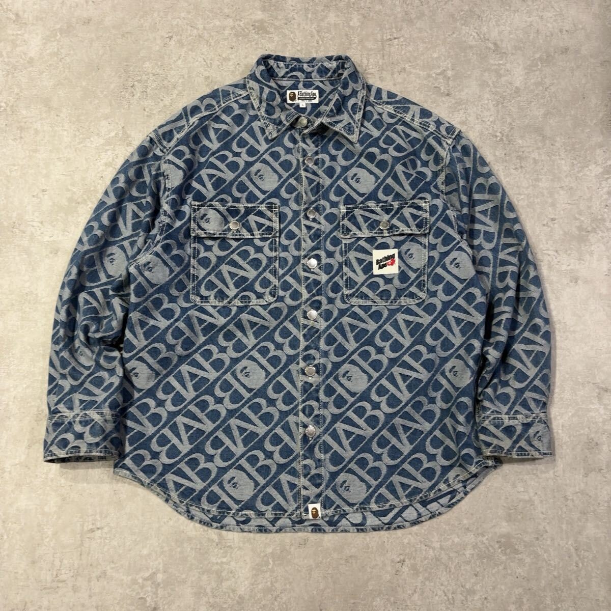 アベイシングエイプ　デニムモノグラム　デニムシャツ L 総柄　エイプ　APE A BATHING APE DENIM MONOGRAM METAL ONE POINT SHIRT 希少　