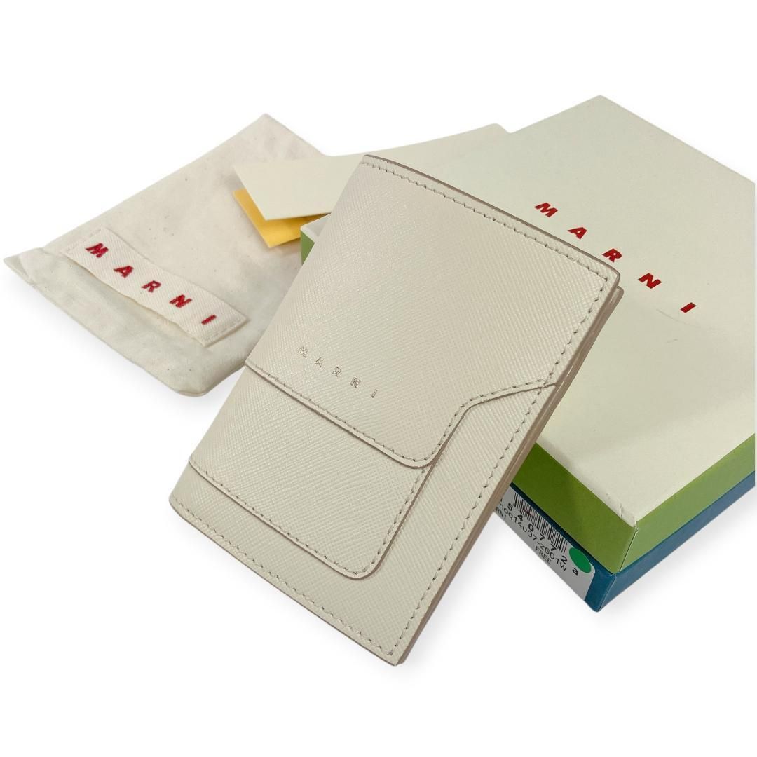 マルニ MARNI 二つ折り財布 コンパクトウォレット レザー PFMOQ14U07　牛革　オフホワイト 二つ折りウォレット　イタリア製　アイボリー