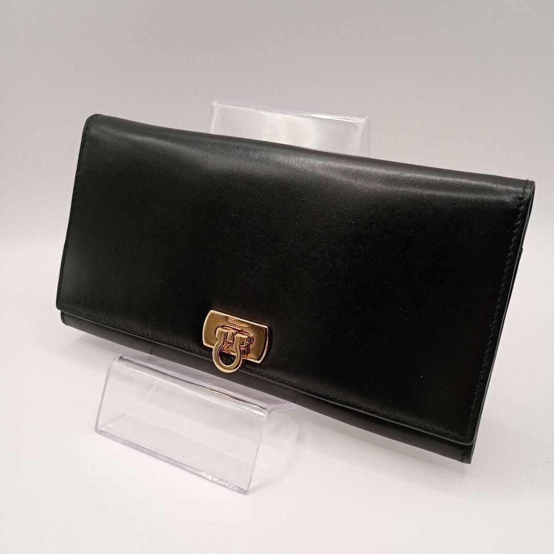 【6dc3721】サルヴァトーレフェラガモ 財布 ガンチーニ レザー ブラック ゴールド金具【中古】レディース C (やや傷や汚れあり)】【6dc3721】サルヴァトーレフェラガモ 財布