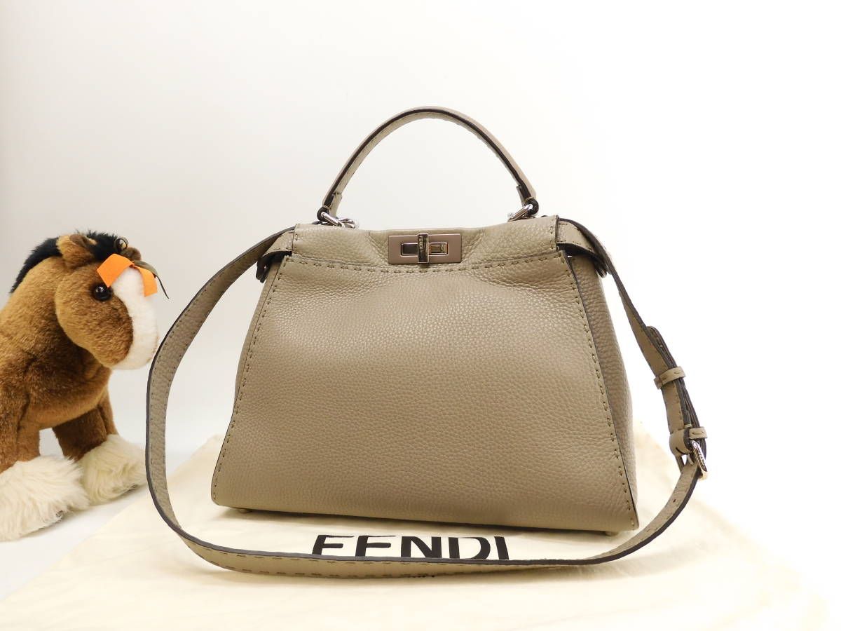フェンディ ピーカブーレギュラー セレリア 灰 ストラップ付ハンドバッグ 極美品@ 9