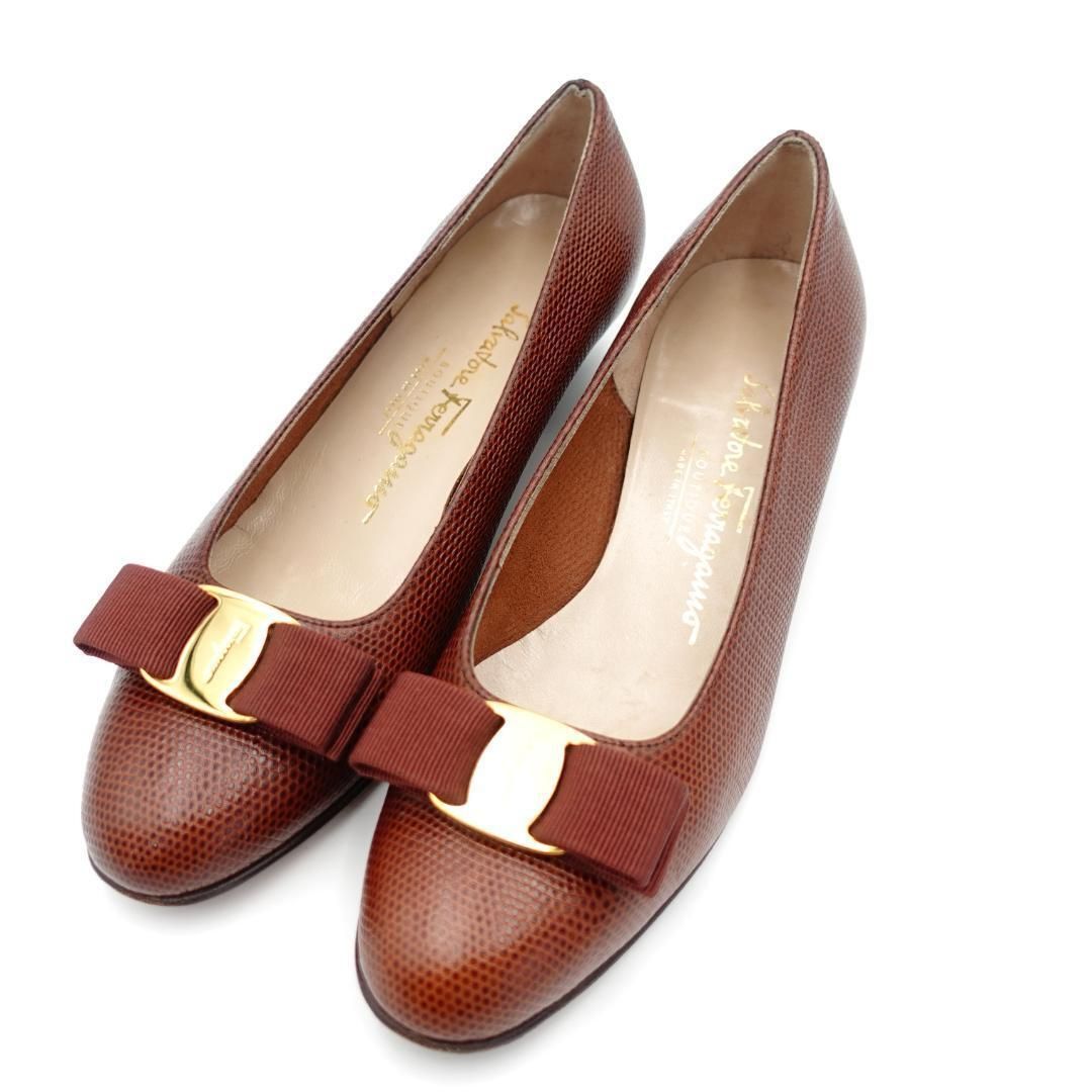 24cm Ferragamo フェラガモ ヴァラリボン パンプス シューズ ブラウン レディース