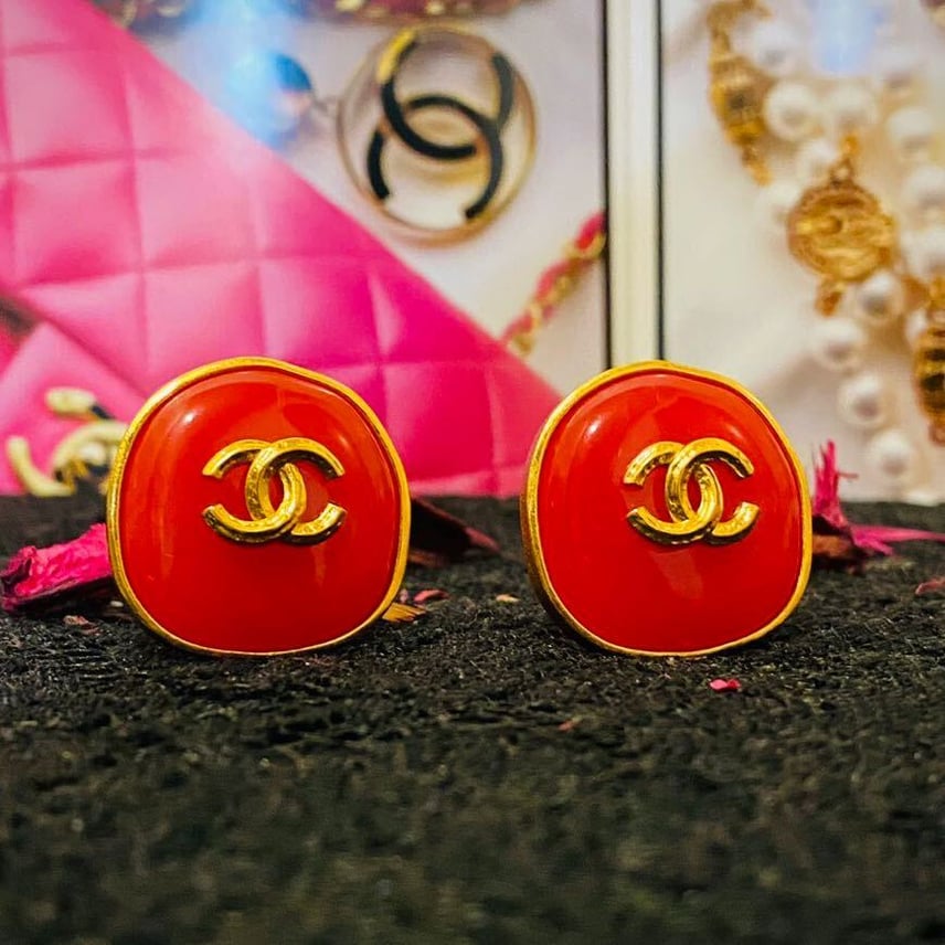 B (目立った傷や汚れなし)】希少90'S VINTAGE CHANEL イヤリング B (目立った傷や汚れなし)】希少90'S VINTAGE CHANEL イヤリング
