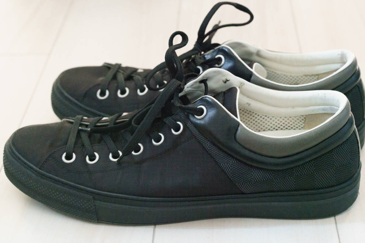 スニーカーダンク(スニダン) | 人気新作のスニーカー、トレカ、注目