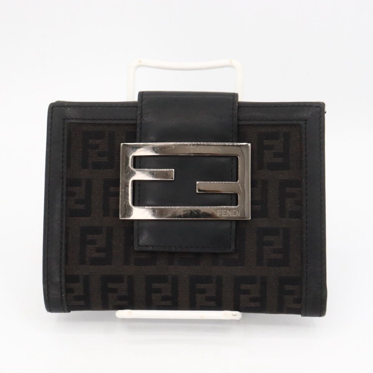 FENDI 美品　フェンディ　ズッカ柄　キャンバス　レザー　折り財布　ブラック