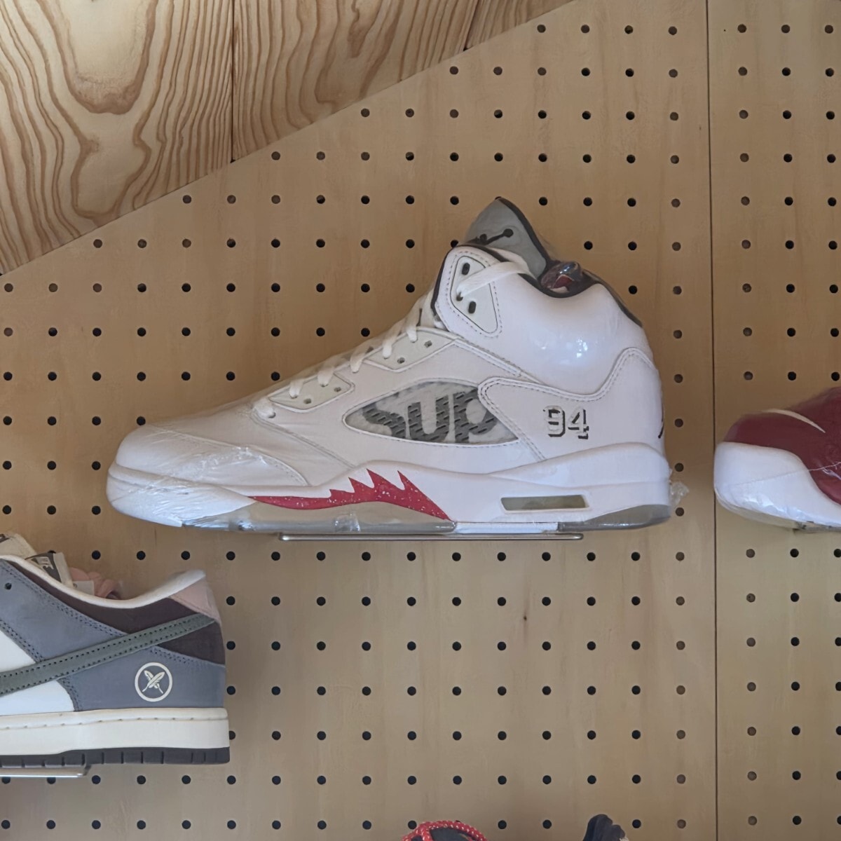 Supreme × Nike Air Jordan 5 Retro 