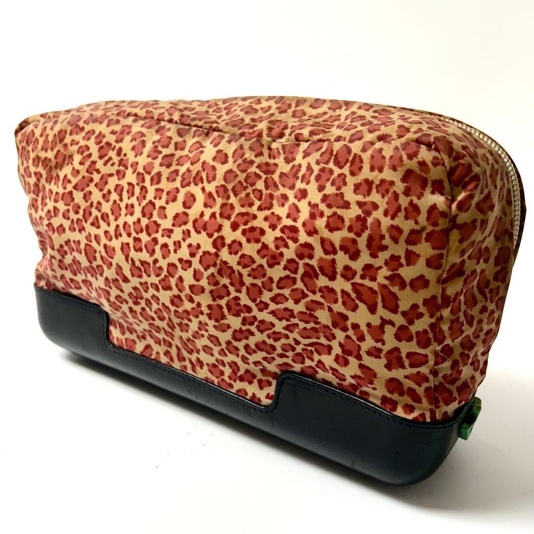 ボッテガヴェネタ　ナイロン　レオパード　ポーチ