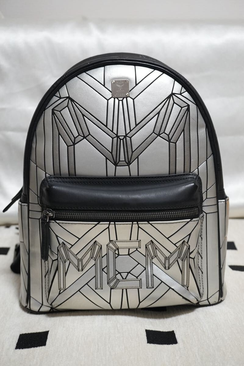 MCM（エムシーエム）パトリシア ヴィセトス スモール ショルダーバッグ ラインストーン スタッズ コニャック レザー レディース【中古】 B (目立った傷や汚れなし)】MCM（エムシーエム）パトリシア ヴィセトス