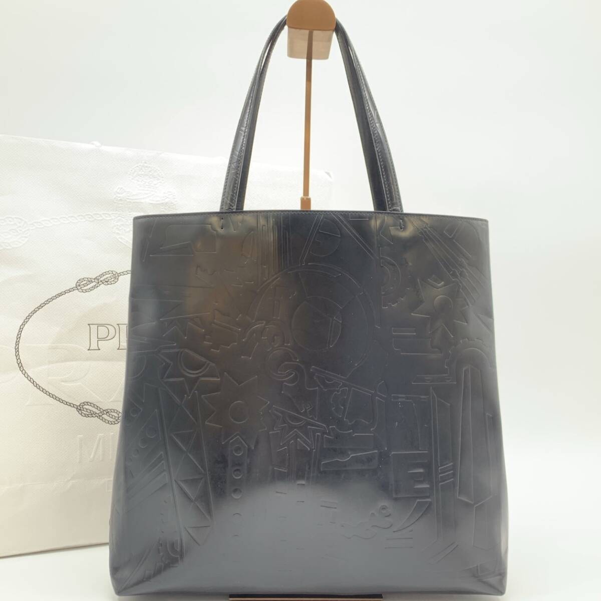 極美品 PRADA プラダ トート ハンドバッグ ロゴ金具 型押し パテントレザー エナメル トライアングル 三角ロゴプレート ブラック 黒 白タグ