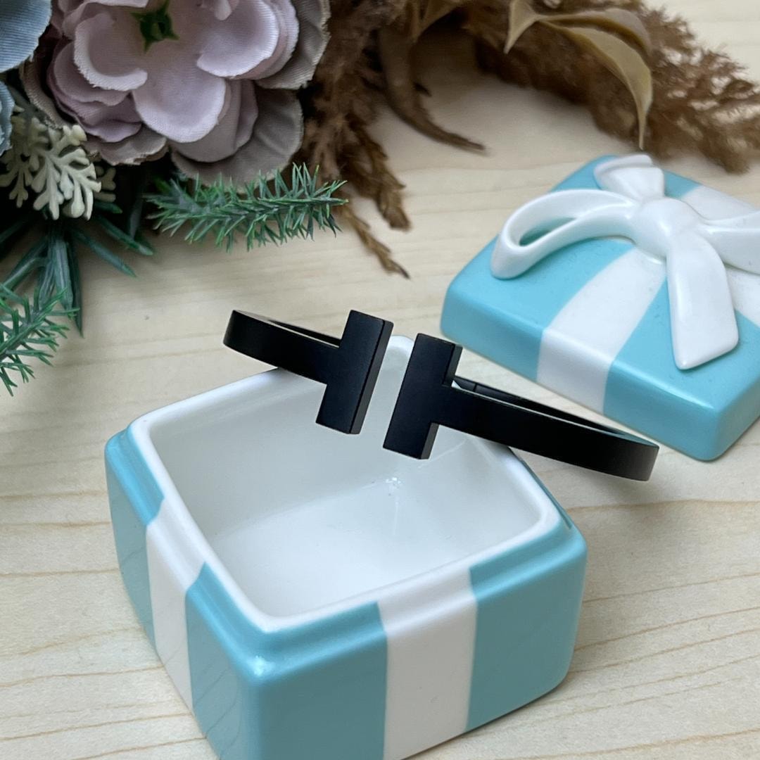 ティファニー Ｔスクエア ブレスレット バングル ブラック ステンレススチール