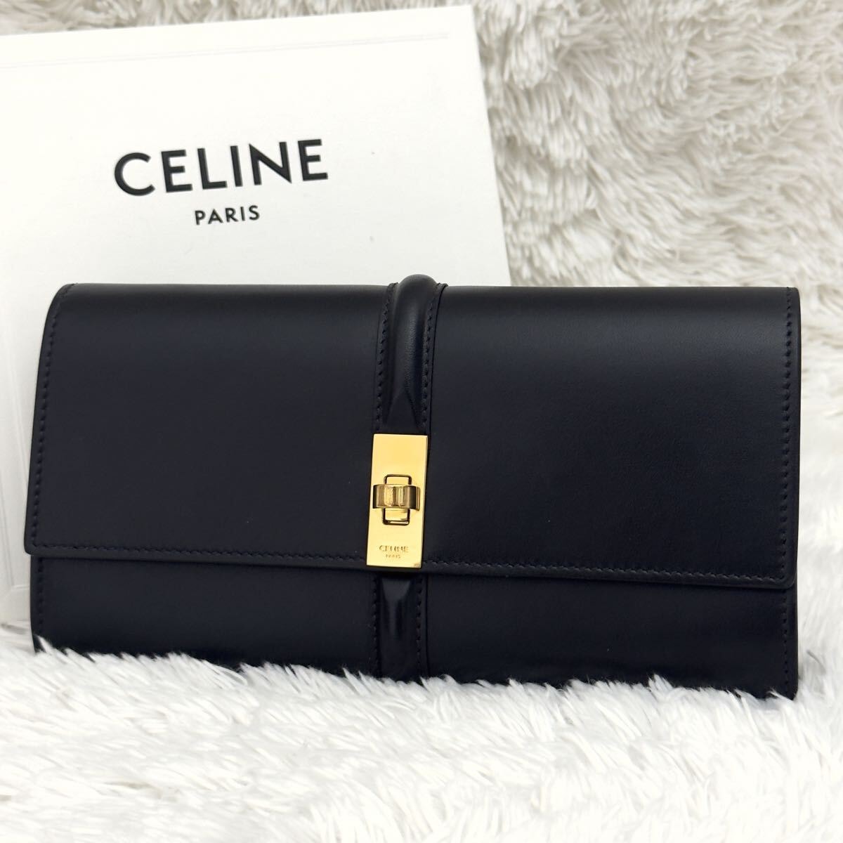新品☆セリーヌストラップウォレット　ミディアム 品よく優雅♪】CELINE ミディアム ストラップウォレット ニノ (CELINE