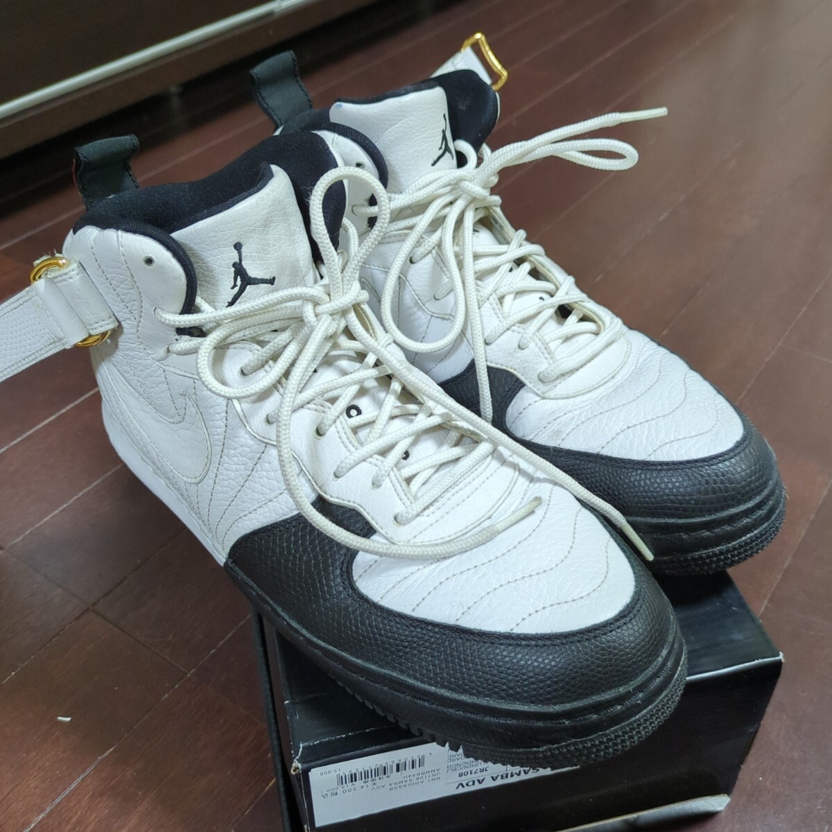 ジョーダン12 × エアフォース1 フュージョン