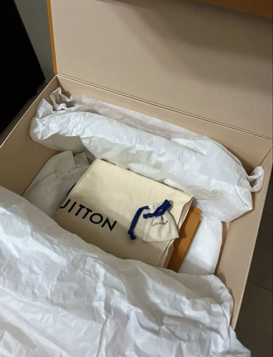 【美品】ルイヴィトン　Louis vitton 商品　箱　保存袋