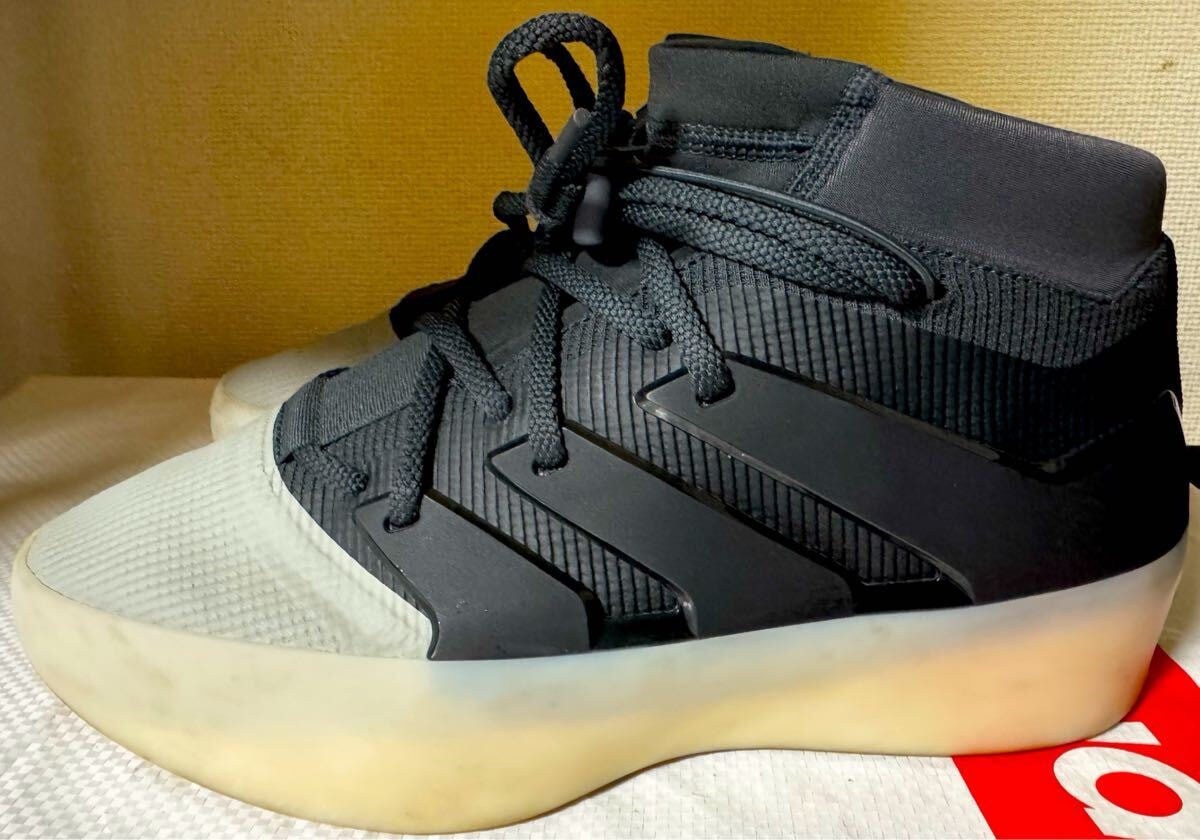 アディダス フィアオブゴッドアスレチックス 1 バスケットボール "カーボン/セサミ"