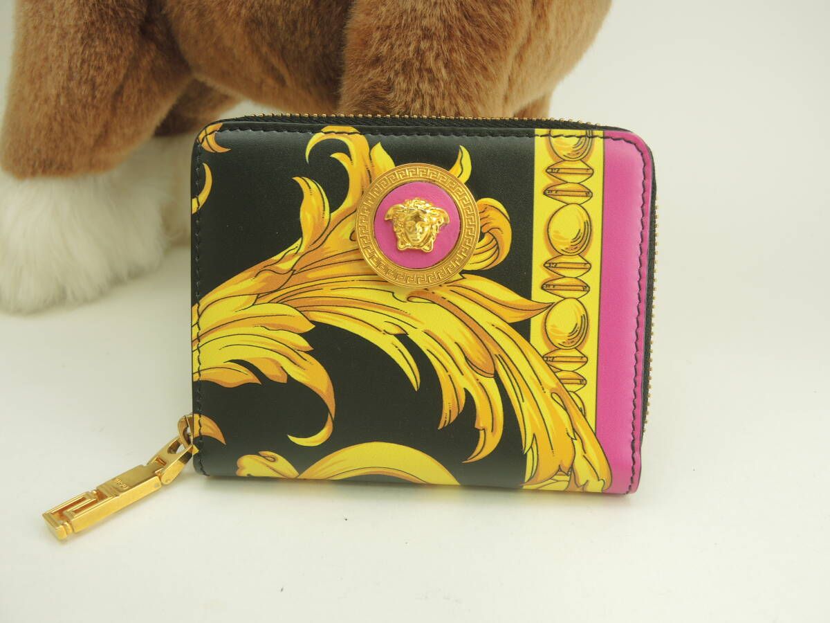 ヴェルサーチ ジップコンパクトウォレット メデューサ レザー黒黄 2折財布 バロック 美品@ 5