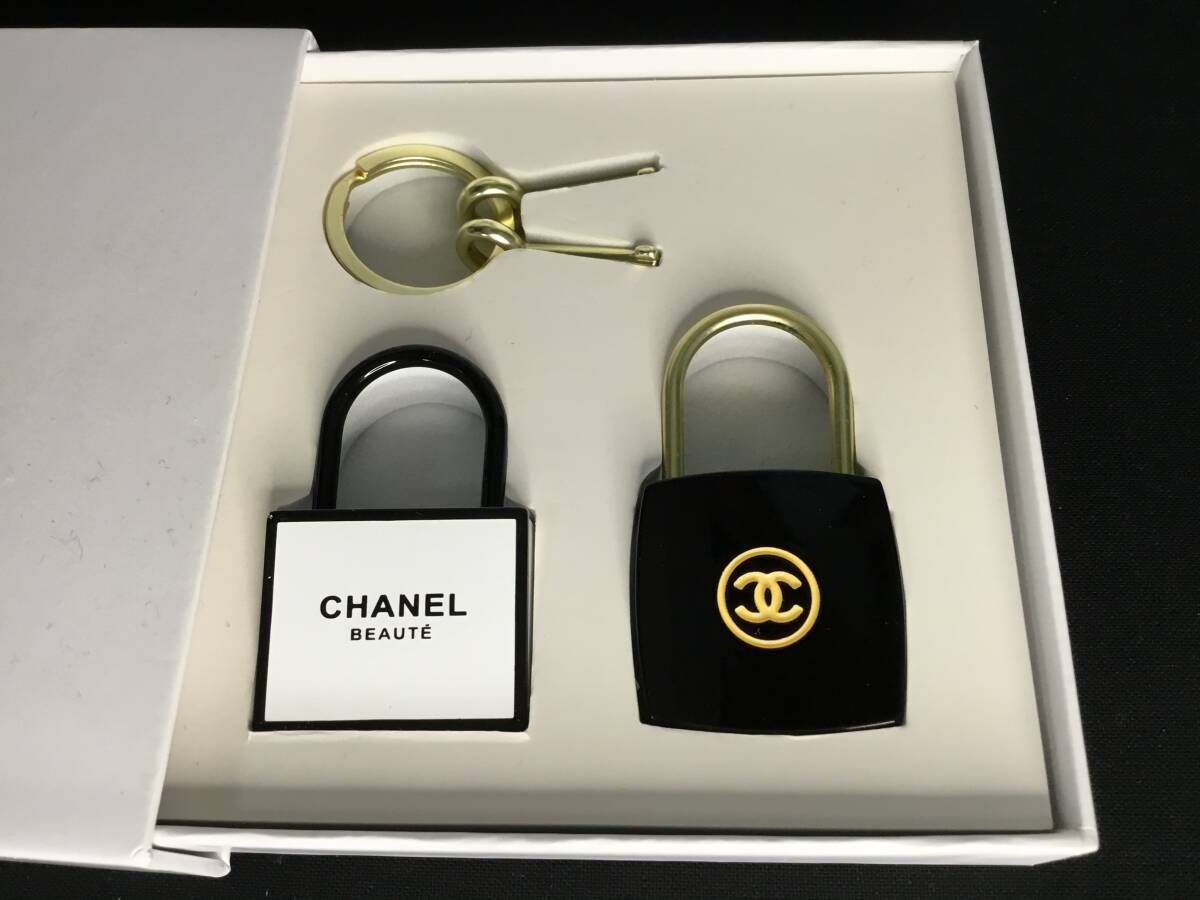 新品・未使用(ワケあり)】CHANEL 新品未使用品ノベルティー