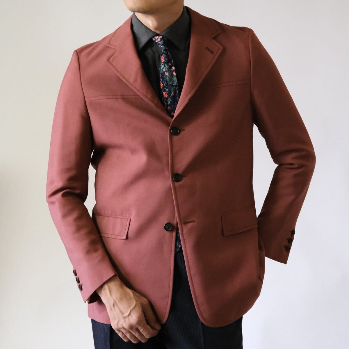 極美品PRADAプラダ サファリベルテッドチェリージャケット48