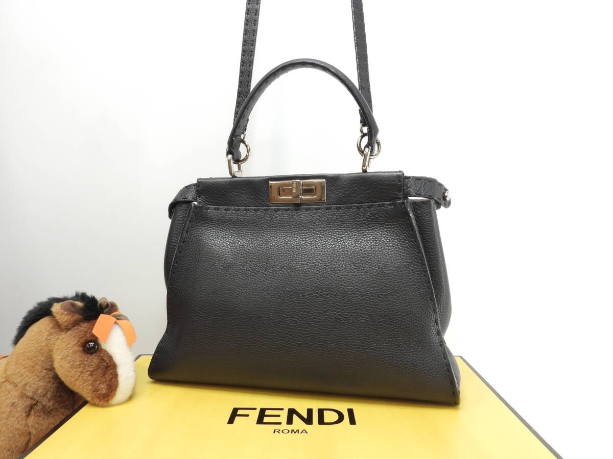 フェンディ ピーカブー レギュラー セレリアレザー黒 ストラップ付ハンドバッグ 美品@ 13