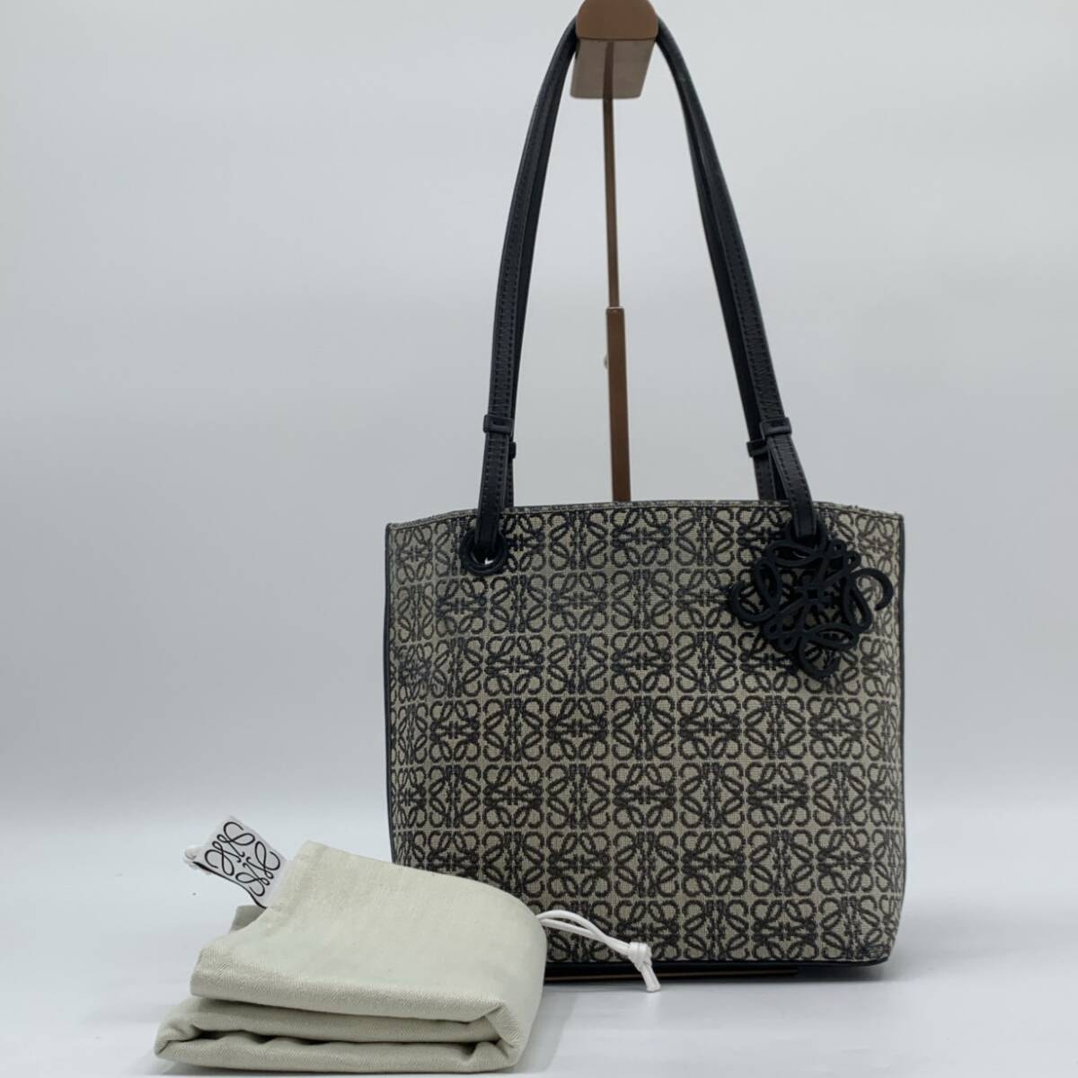 LOEWE ロエベ リピートアナグラム ジャガード スクエア トート ショルダーバッグ 肩掛け キャンバス カーフレザー 本革 ネイビー ブラック 黒 レディース C (やや傷や汚れあり)】LOEWE ロエベ リピートアナグラム ジャガード