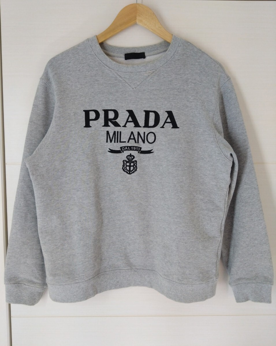 B (目立った傷や汚れなし)】PRADA グレー クルーネック スウェット